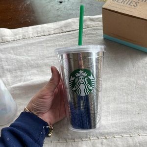 2020 Rare 16 oz Starbucks Tumbler silver mermaid